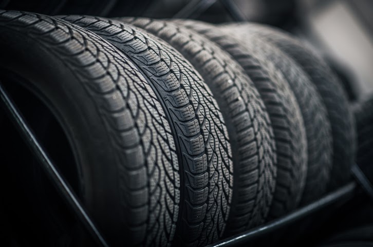 Phenanthrene can be used as a feedstock of carbon black, a reinforcing agent in the tire industry