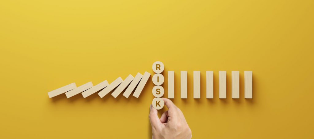 Определение опасность и риски